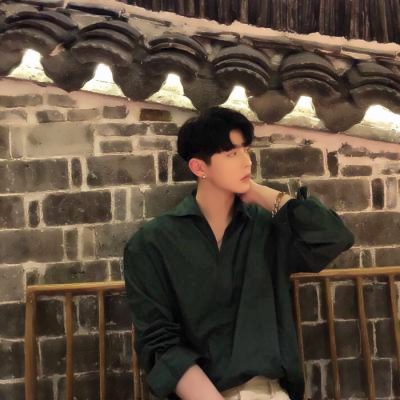 帅哥头像小清新简单气质图片