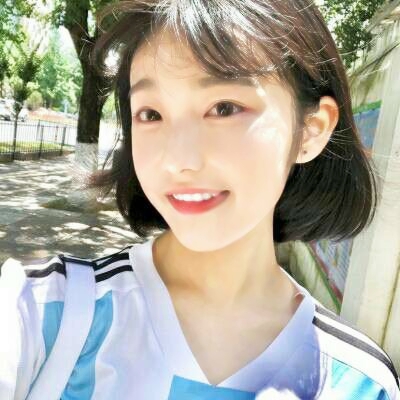 女生好看头像16岁自拍照片