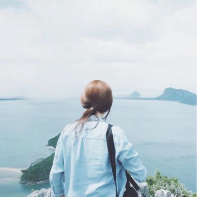 唯美清新女生背影头像图片
