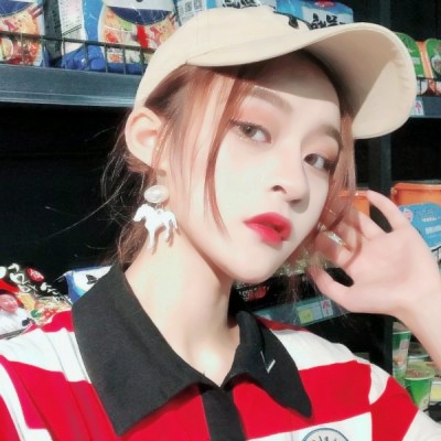 2025年最潮女头图片