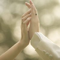 情侣手牵手只露手头像