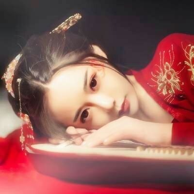 女生红色古风头像超仙
