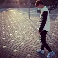 网图头像男真人背影