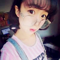 女生头像带眼镜框可爱图片