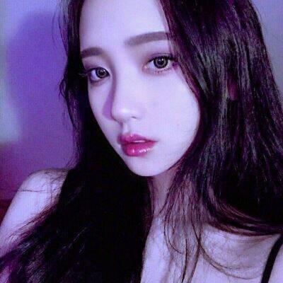 真人女生头像唯美梦幻紫色系