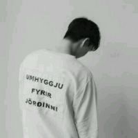 网图头像男真人背影