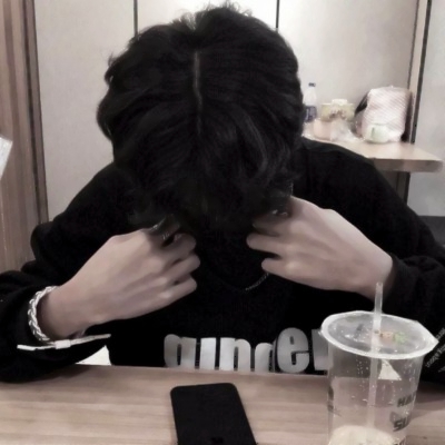 网图男真人头像高清帅不露脸图片