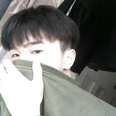真人网图头像男伤感帅气图片