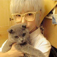 qq头像真人男女生抱猫情侣图片