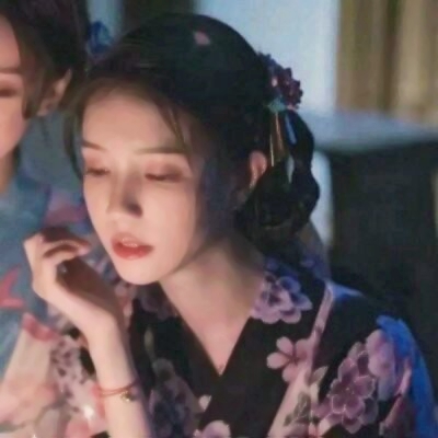 孤独头像女生伤感古风图片