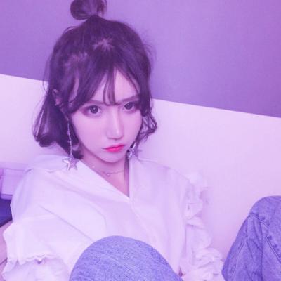 真人女生头像唯美梦幻紫色系