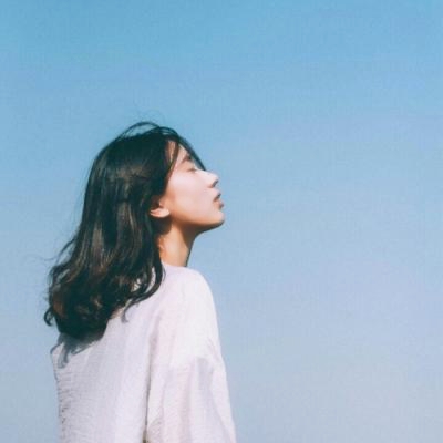 唯美清新女生背影头像图片