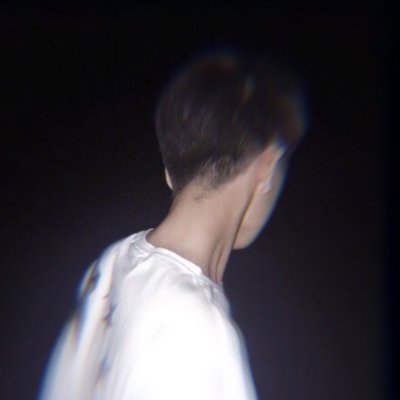 孤单一个人伤感男生背影头像图片