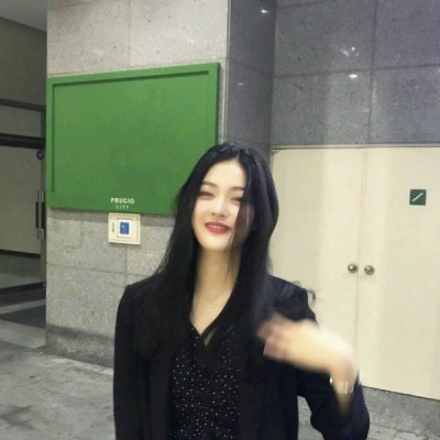 2025年最潮女头图片