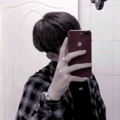 真人网图头像男伤感帅气图片