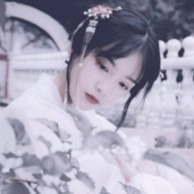 孤独头像女生伤感古风图片
