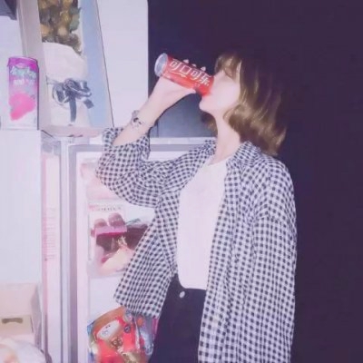 qq情侣头像一男一女两张真人图片