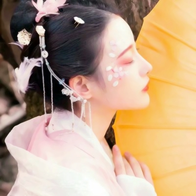孤独头像女生伤感古风图片