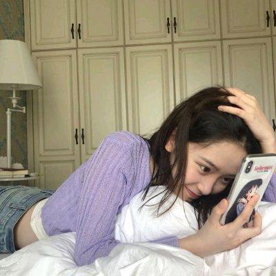 真人女生头像唯美梦幻紫色系