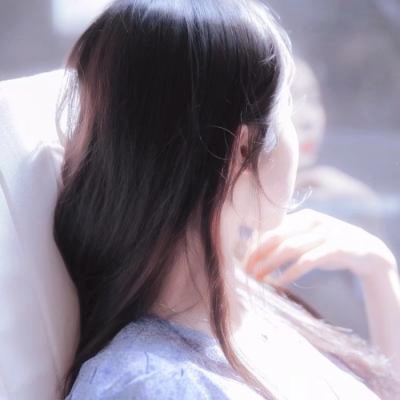 唯美清新女生背影头像图片