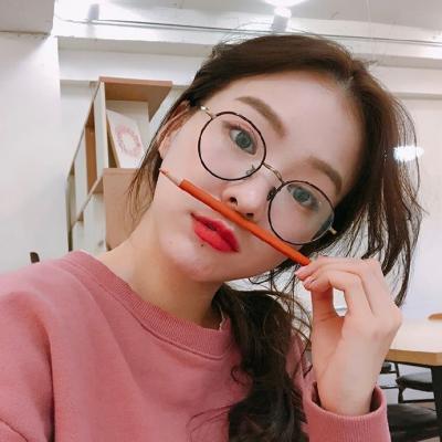 微信头像女可爱萌真人图片