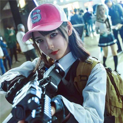 真人女生吃鸡头像图片