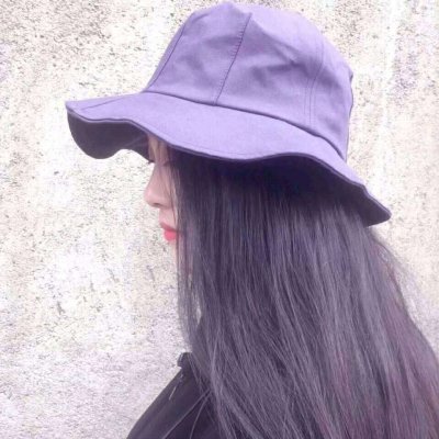戴帽子女生头像时尚高清图片