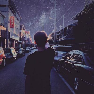头像孤独背影男生伤感图片