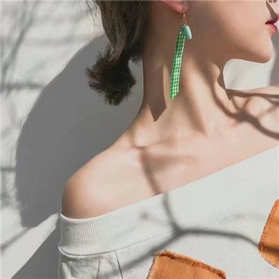 部位半身性感女头图片