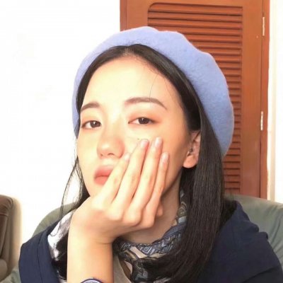 戴帽子女生头像时尚高清图片