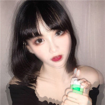 网图女生头像模糊不清