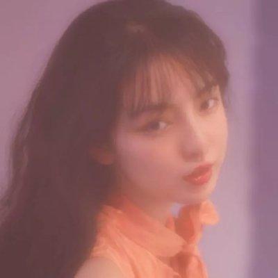 高冷港风头像复古女生冷淡图片