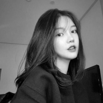 女生头像伤感黑白颓废图片