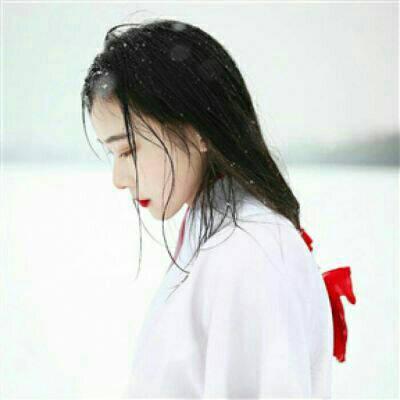 古风头像女真人红衣清冷伤感图片