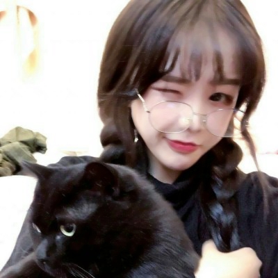 微信头像戴眼镜女