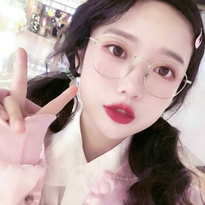 微信头像戴眼镜女
