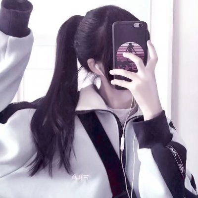 闺蜜头像拿手机挡脸