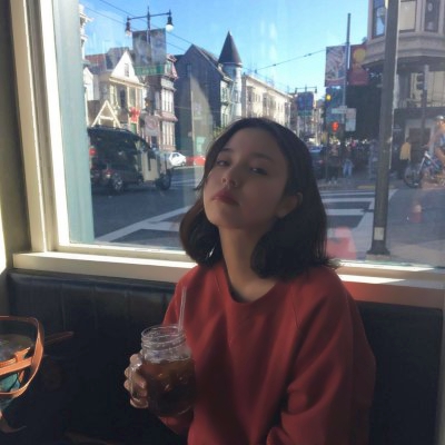 微信女生头像高冷短发图片