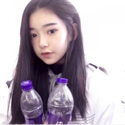 紫色系女生头像真人背景图片