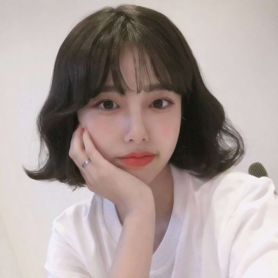 微信女生头像高冷短发图片