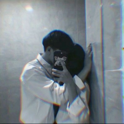 真人双人拥抱接吻情侣头像一对