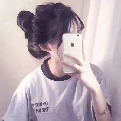 闺蜜头像拿手机挡脸