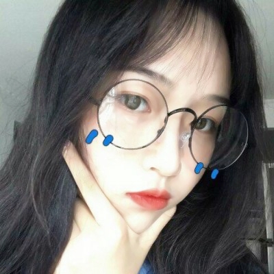 微信头像戴眼镜女