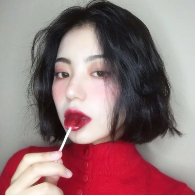 微信女生头像高冷短发图片