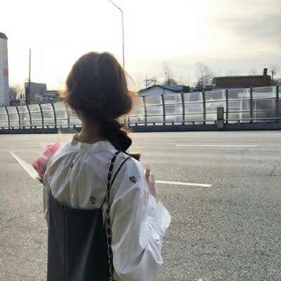 美女背影图片微信头像