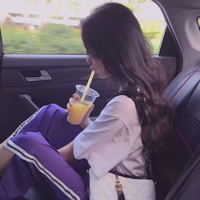 紫色系女生头像真人背景图片