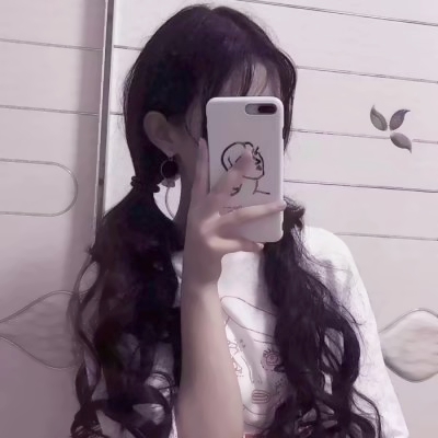 闺蜜头像拿手机挡脸