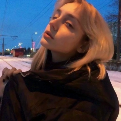 qq头像美国女生高清图片