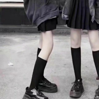 只露腿的女生头像