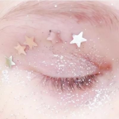 头像眼睛女生头像